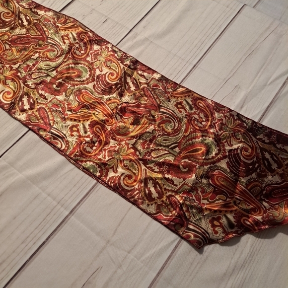 Lane Bryant Paisley Scarf Fall Colors - Picture 3 of 12